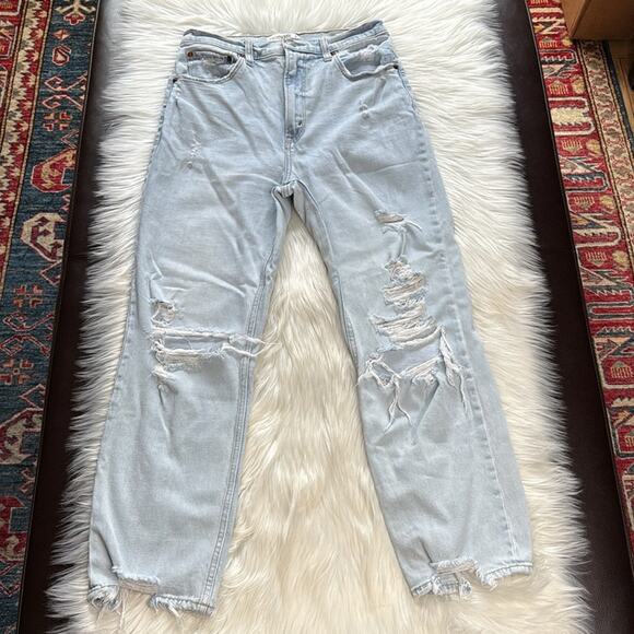 Abercrombie Light Wash Distressed The Ankle Straight Ultra High Rise Jeans - Picture 2 of 9
